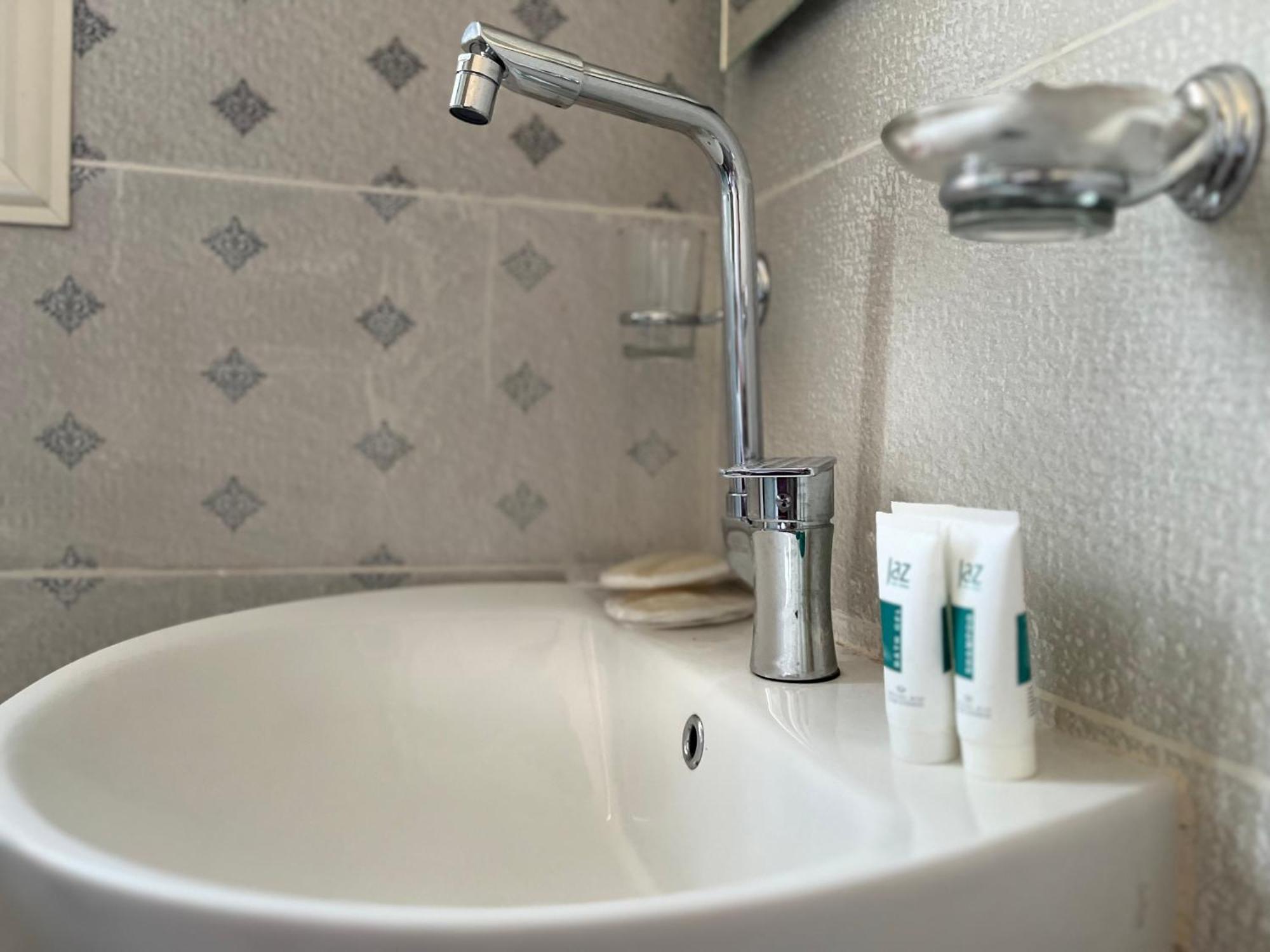 Pyramids Pride Inn Kafret el-Gabal Екстериор снимка