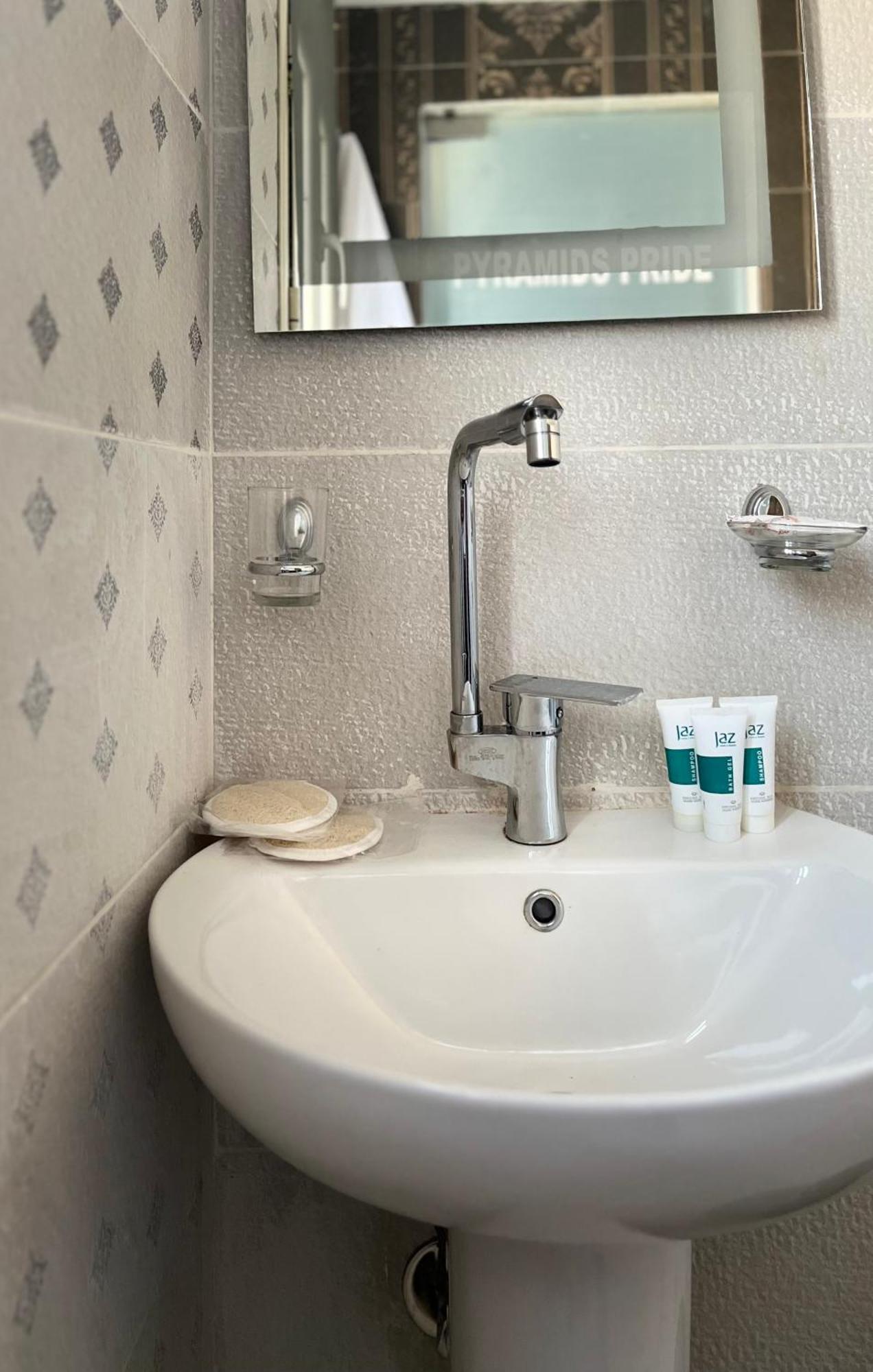 Pyramids Pride Inn Kafret el-Gabal Екстериор снимка