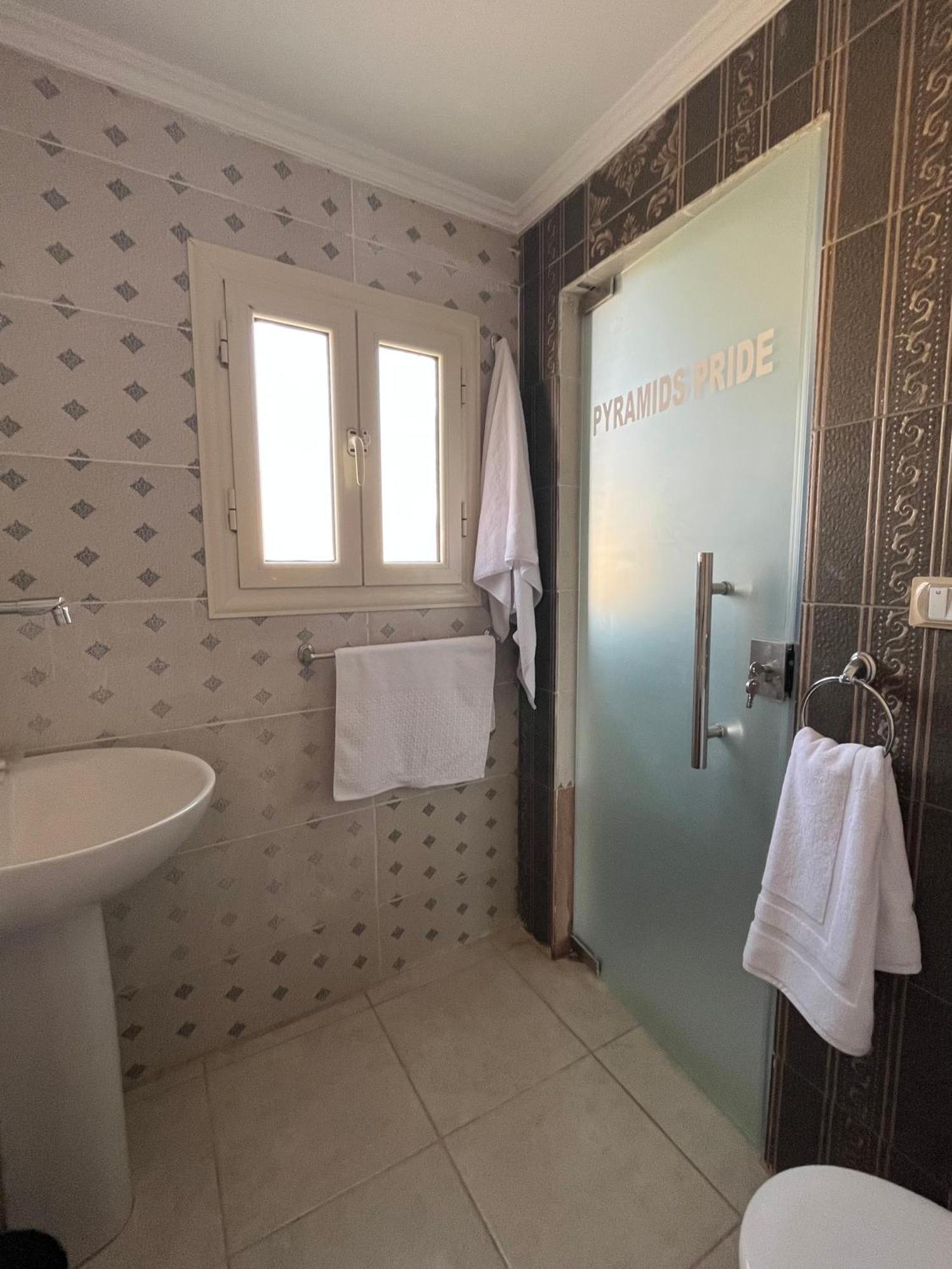 Pyramids Pride Inn Kafret el-Gabal Екстериор снимка